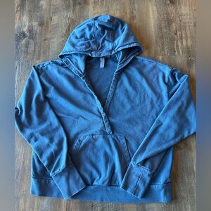 Women’s Sweaty Betty cropped sweatshirt